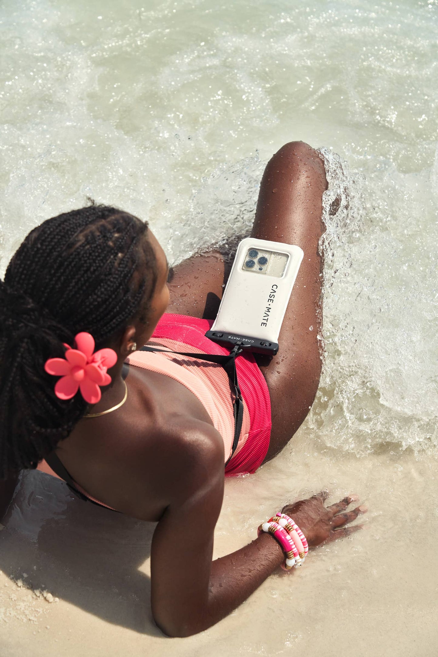 Case-Mate Waterproof Floating Phone Pouch: Silver Chrome