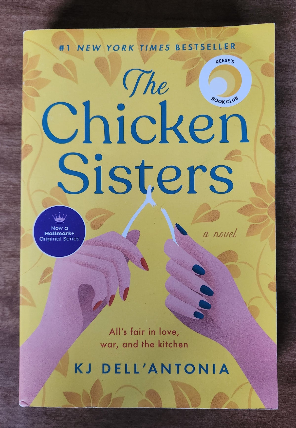 *Pre-loved* The Chicken Sisters by K.J. Dell'Antonia