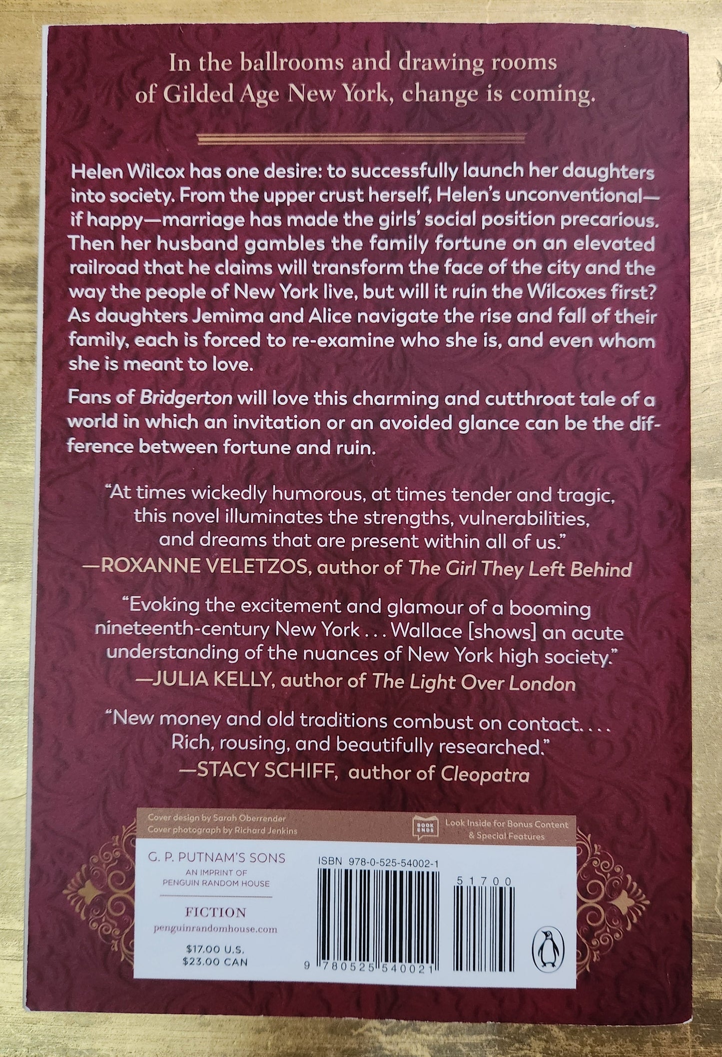 *Pre-loved* Our Kind of People by Carol Wallace