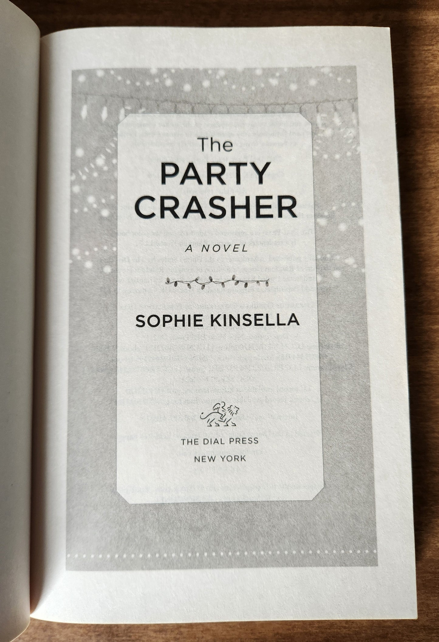 *Pre-loved* The Party Crasher by Sophie Kinsella
