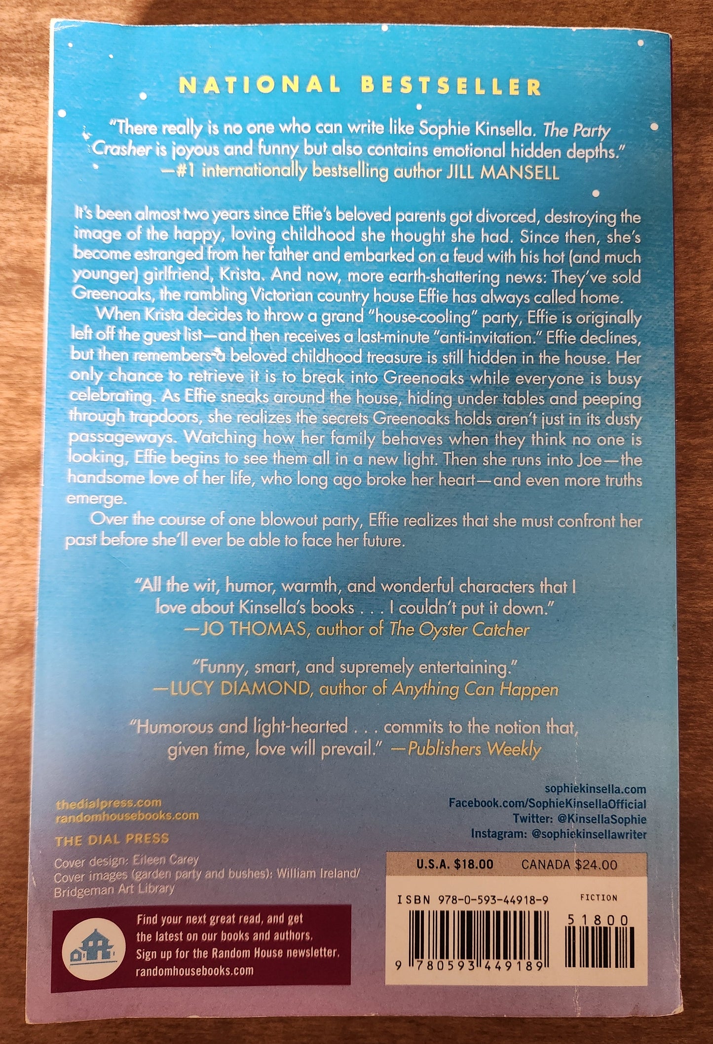 *Pre-loved* The Party Crasher by Sophie Kinsella